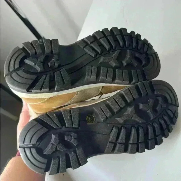 OTHUME FEMME Lack Up Tan Boots with Fur. Size 11 - Picture 7 of 8